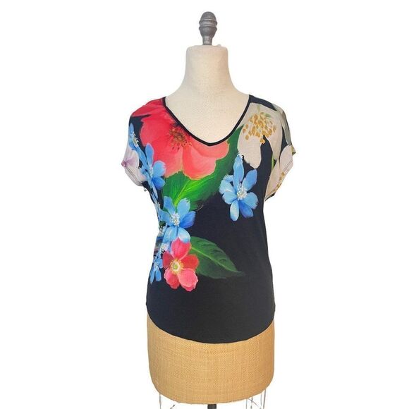 Ted Baker Reneah Forget Me Not V neck Tee Black 0 US 2 XS - Picture 2 of 6